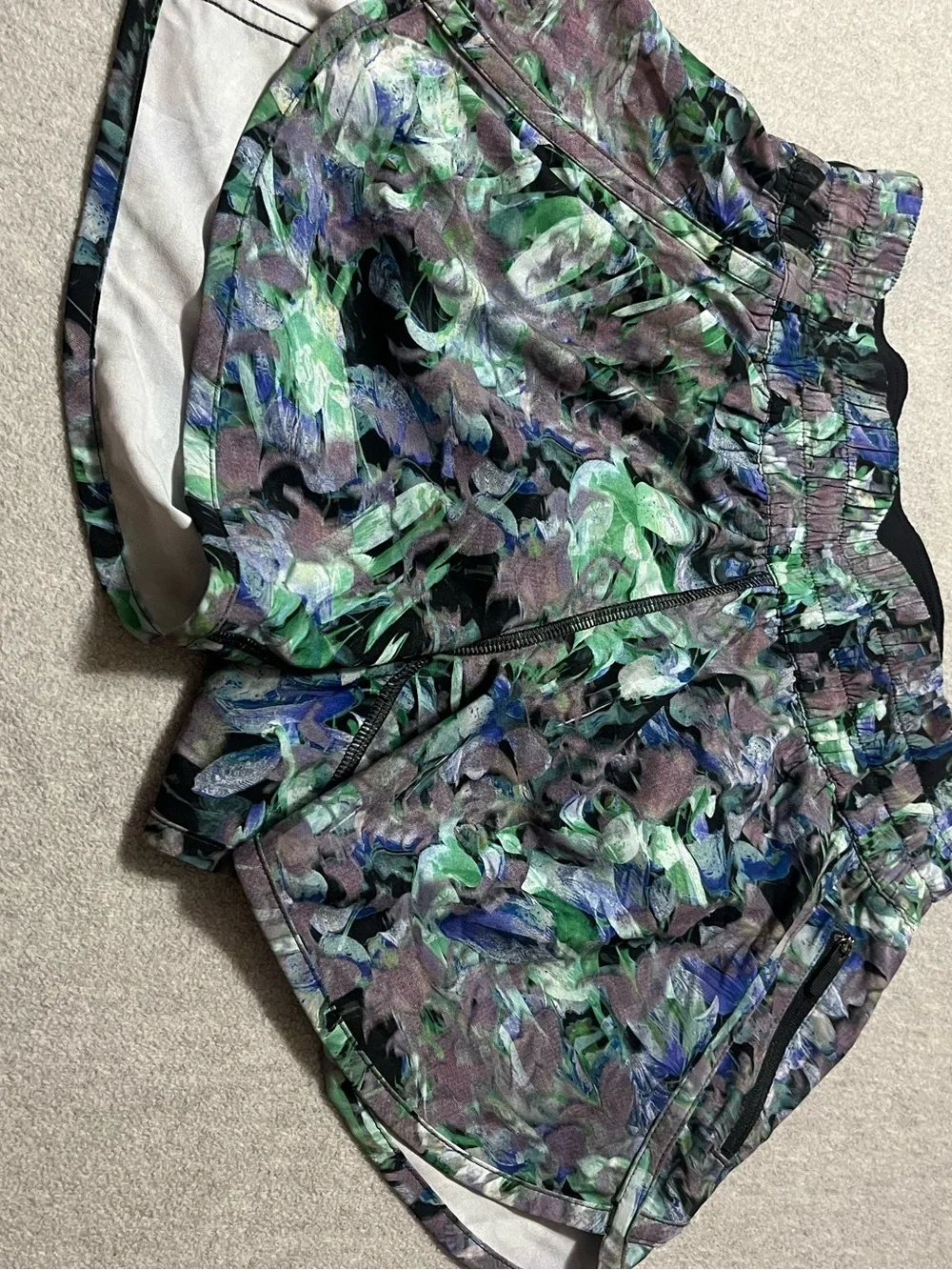 lululemon athletica Women's Abstract Floral Athletic Shorts in Green/Blue/Purple - Picture 3 of 6